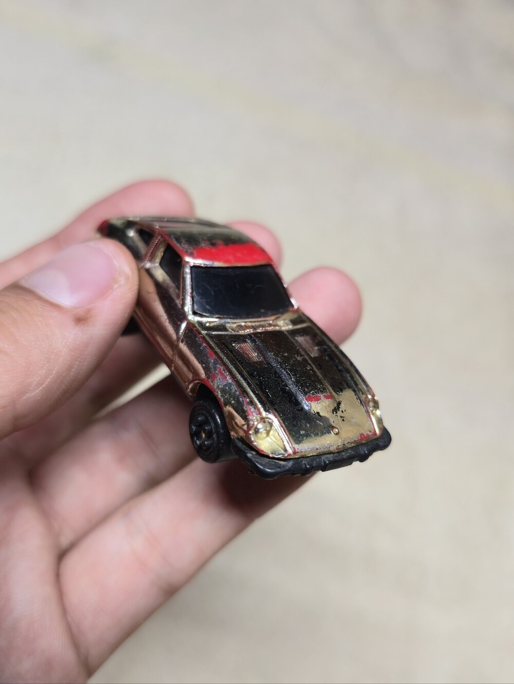 Vintage 1980 Kidco Burnin' Key Cars Datsun 280-ZX GoldPaint peeling